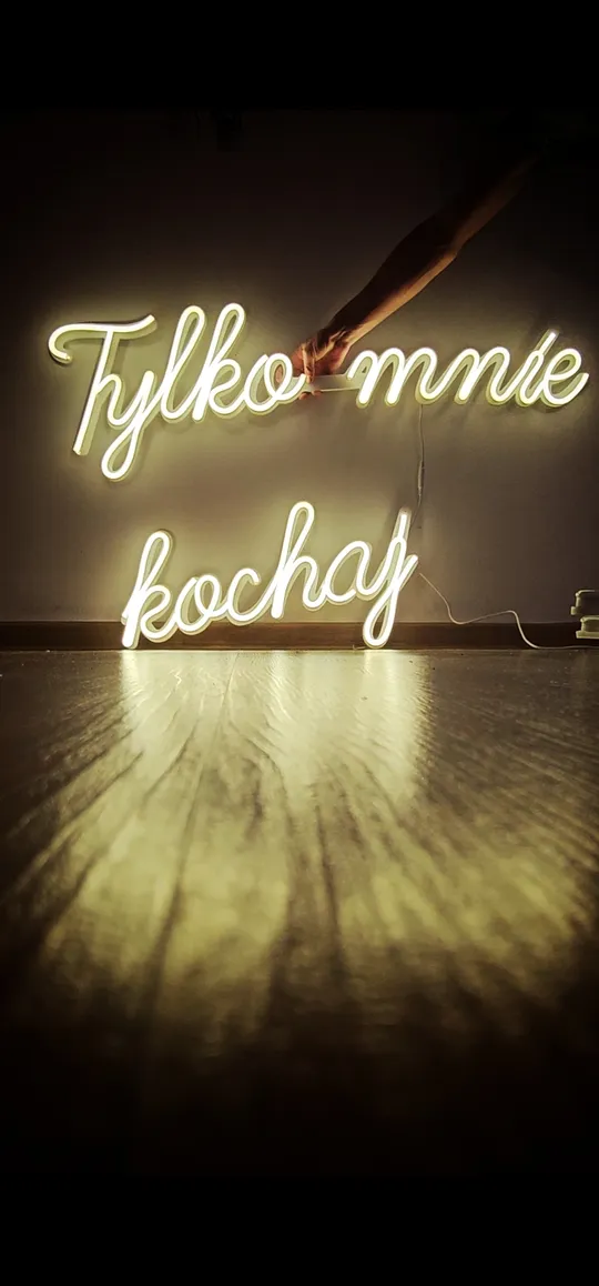 Tylko mnie kochaj